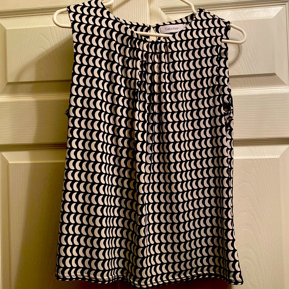 Black and white pattern tank top